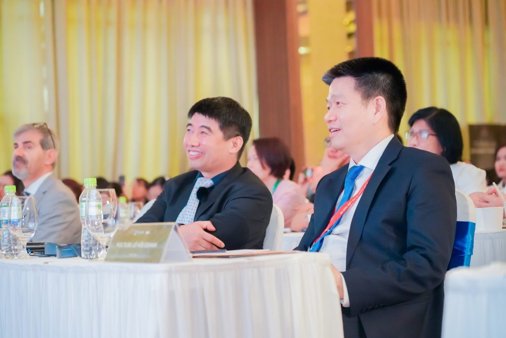 HỘI THẢO "ỨNG DỤNG CÔNG NGHỆ SINH HỌC TRONG TRẺ HÓA VÀ TÁI TẠO DA": BƯỚC ĐỘT PHÁ TRONG TRẺ HÓA VÀ TÁI TẠO DA